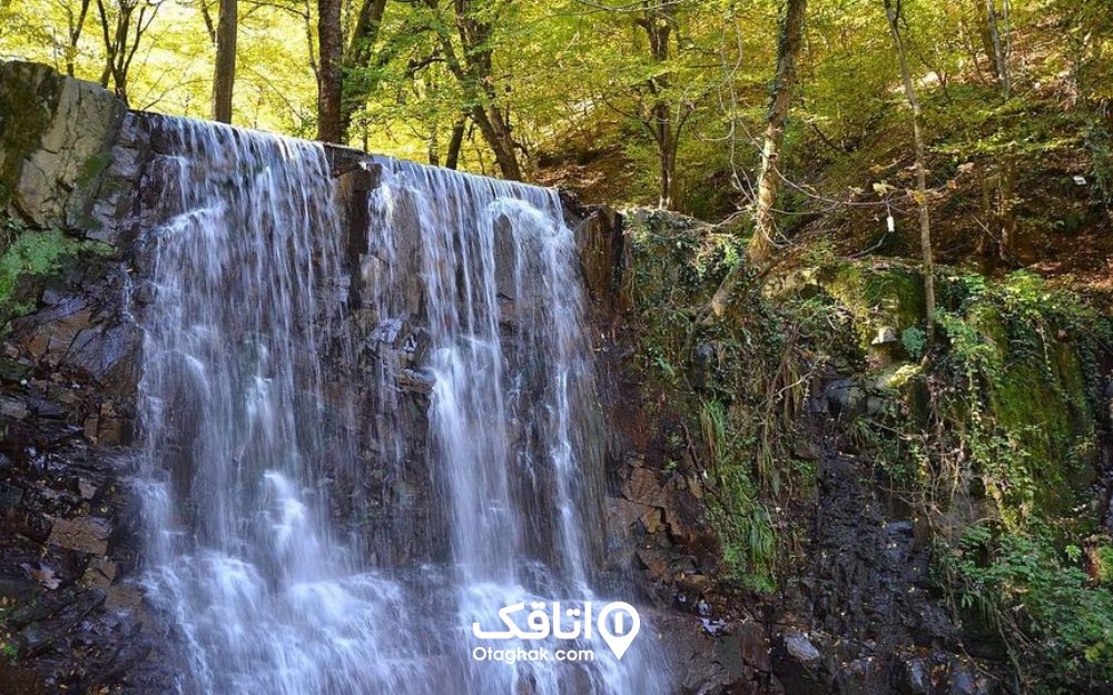 زیبایی آبشار لونک در فصل بهار توصیف‌نشدنی است.