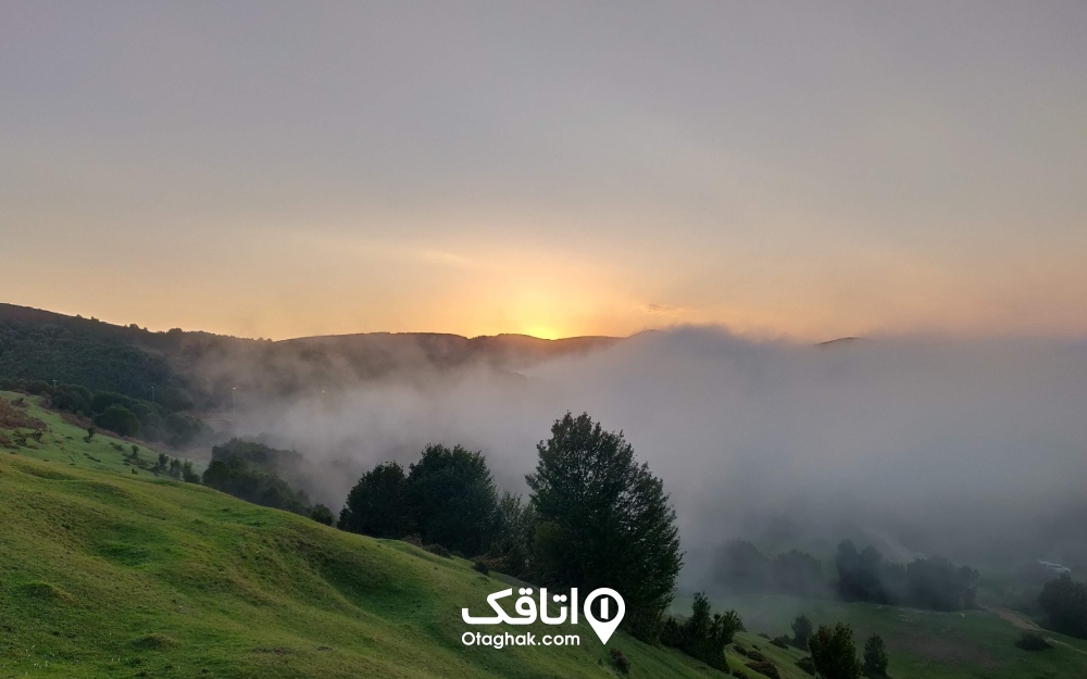 جنگل پوشیده در مه لاریخانی در حوالی آبشار لونک