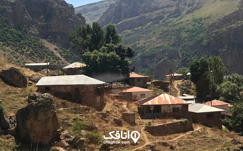 اقامت در نزدیکی آبشار هریجان