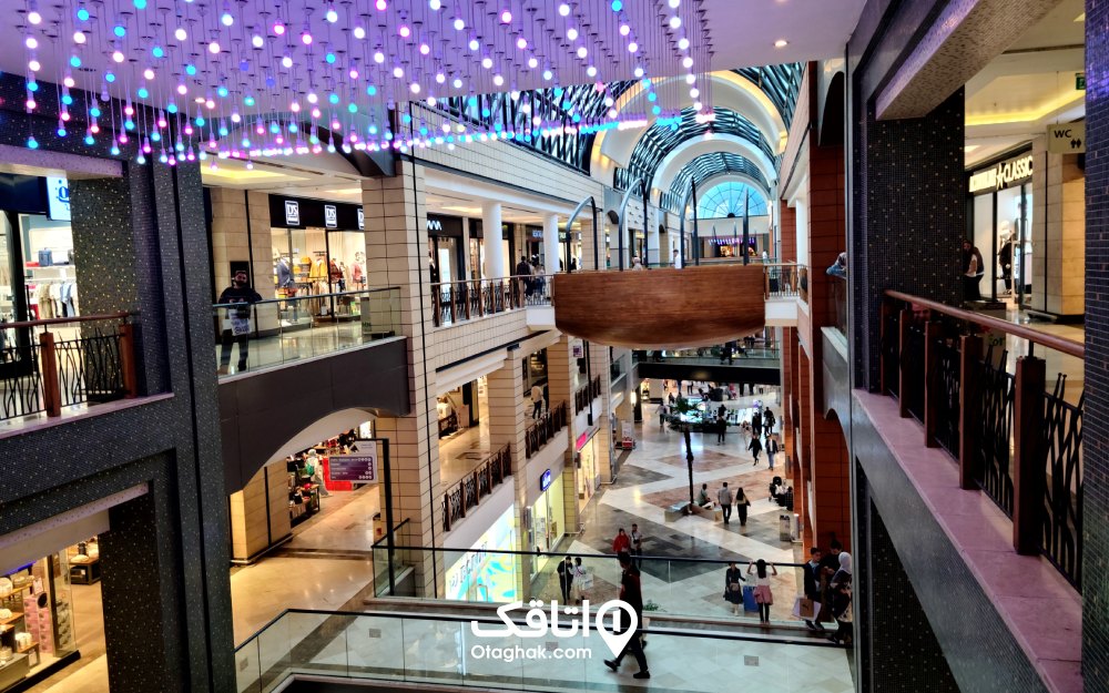 نمایی از فضای داخلی مرکز خرید فروم استانبول