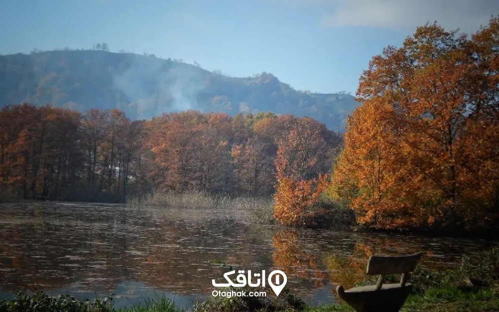 در سفر پاییز به تالاب سوستان در نزدیکی تالاب سوخته کوه، شانس دیدن پرندگان مهاجر را هم دارید. 