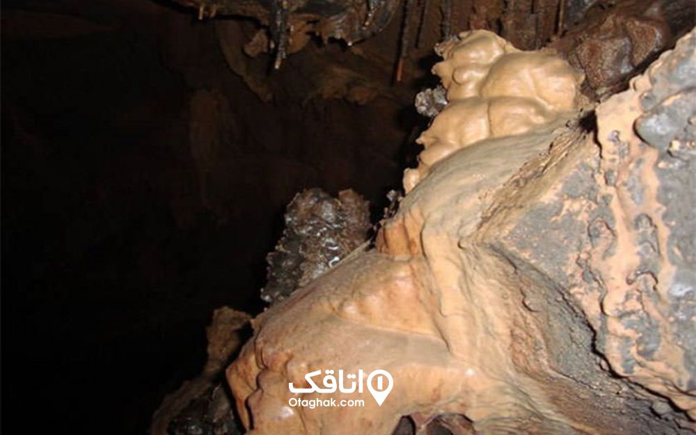 غار دنگزلو اصفهان یکی از غارهای ایران