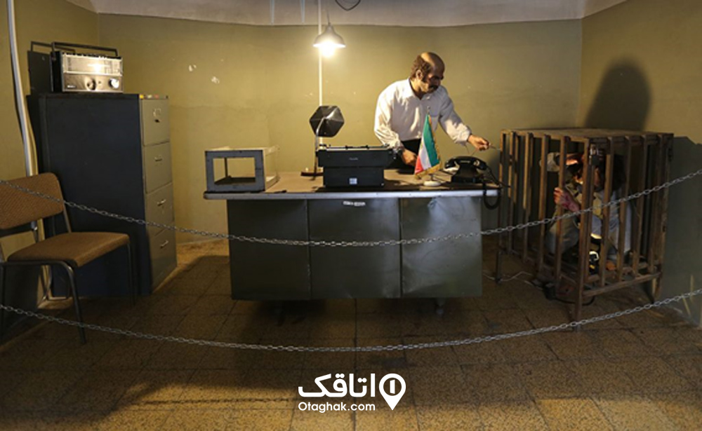 قفس داغ در موزه عبرت تهران