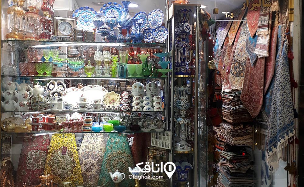 حجره‌های صنایع دستی، ظروف مسی و زیورآلات