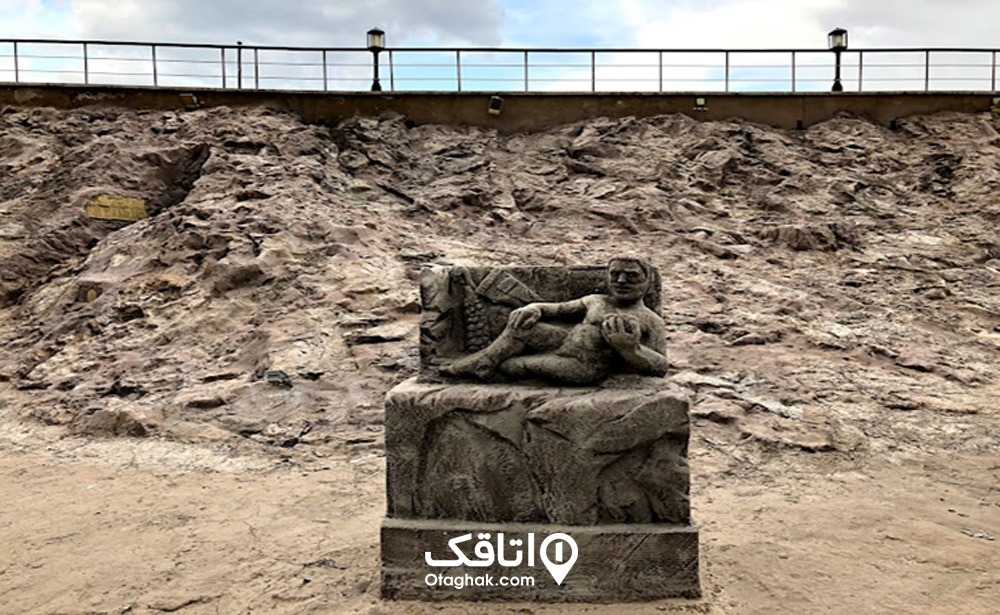 کتیبه و محوطه بیستون