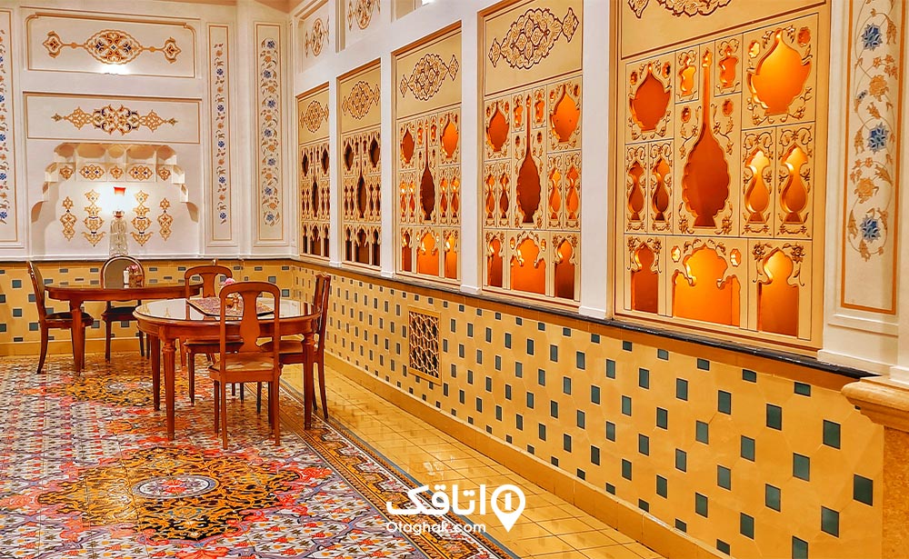 نمایی از فضای داخلی شربت خانه ایران مال