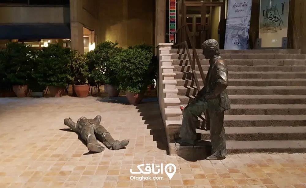 مجسمه‌های تناولی فرهنگسرای نیاوران