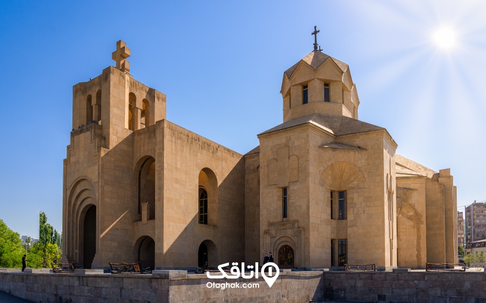 نمایی از فضای بیرونی کلیسی سنت گریگور روشنگر