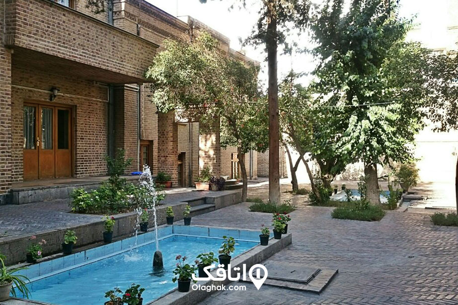 خانه موزه استاد معین، لوکیشن جذابی برای فیلم‌ها و سریال‌های تاریخی تهران قدیم است.