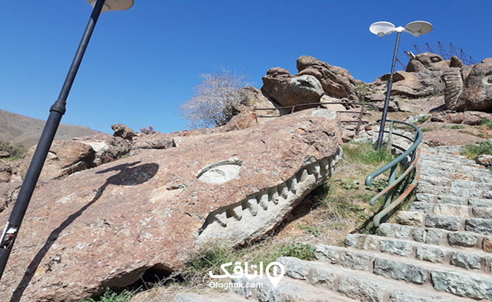 بوستان سنگی جمشیدیه