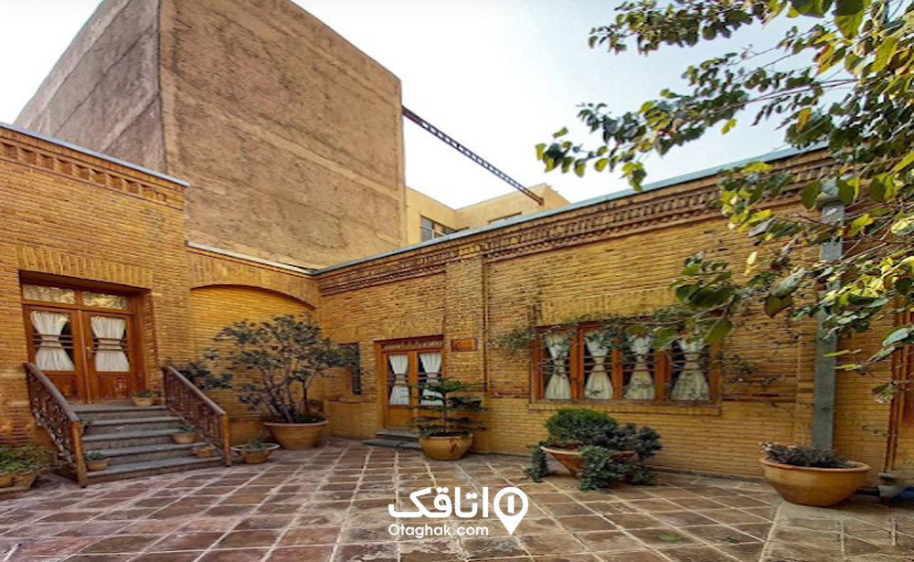 ساعت بازدید از خانه موزه مدرس و قیمت بلیط