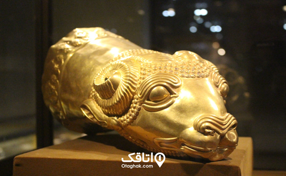 ساعت بازدید از موزه رضا عباسی