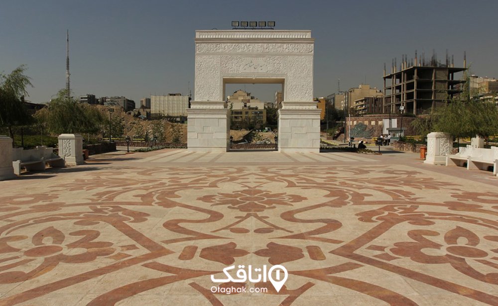 میدان مشاهیر