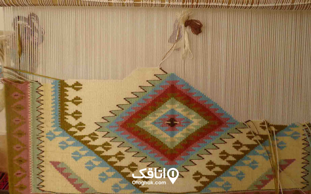 صنایع دستی شهرکرد گلیم‌بافی