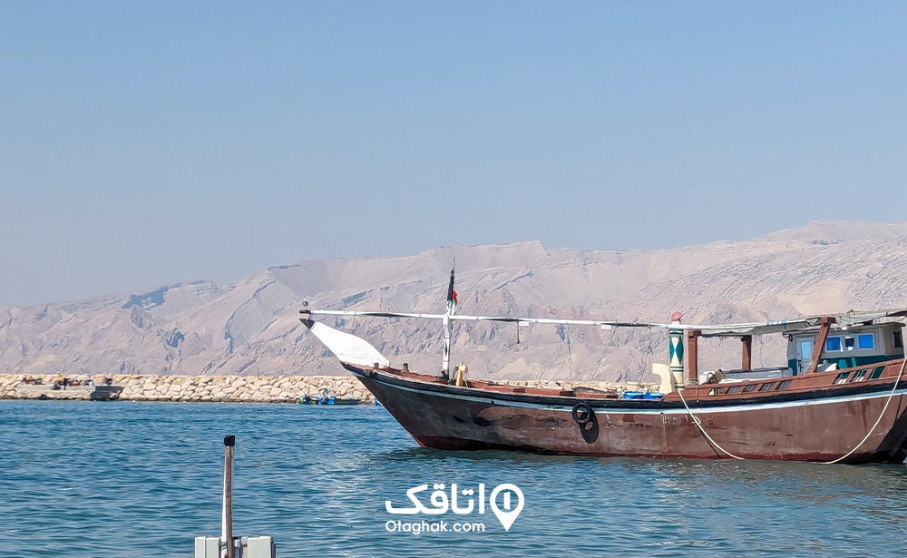 اسکله بندر مقام
