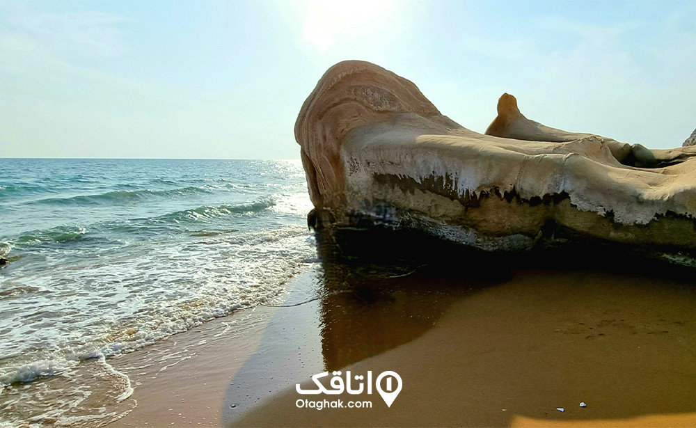 بندر مقام کجاست