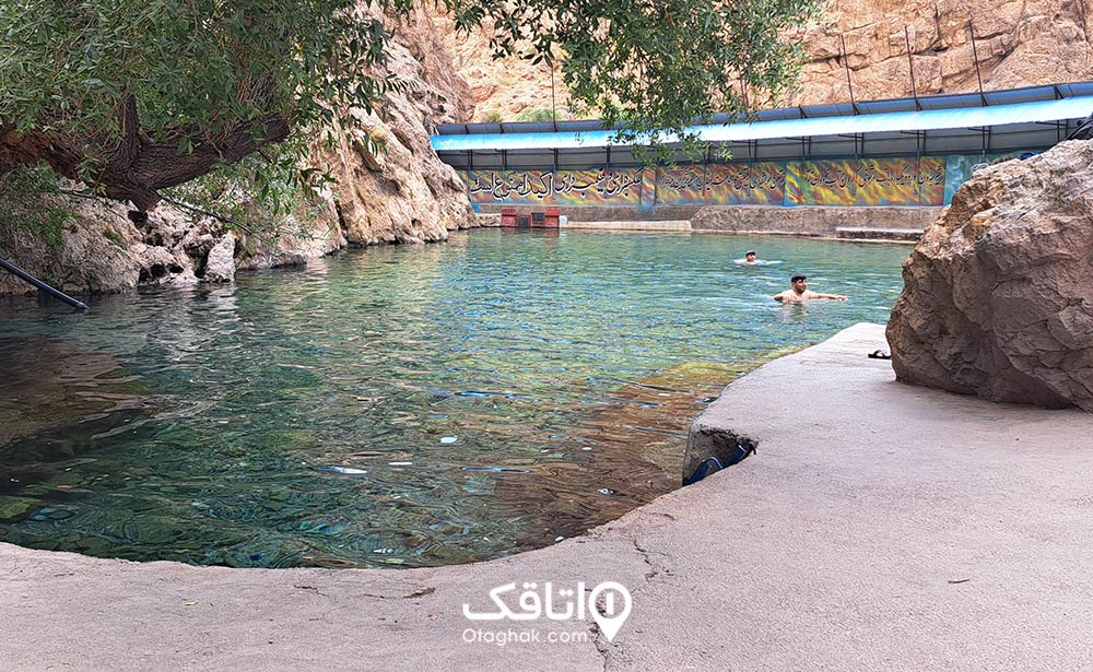 چشمه آب معدنی خمده