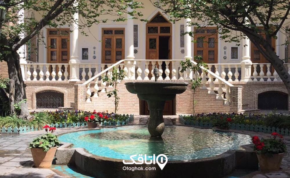 ساختمان اصلی خانه مقدم
