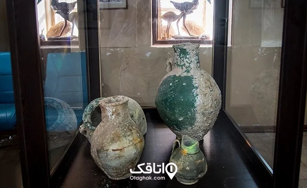 اسناد و کتب خطی