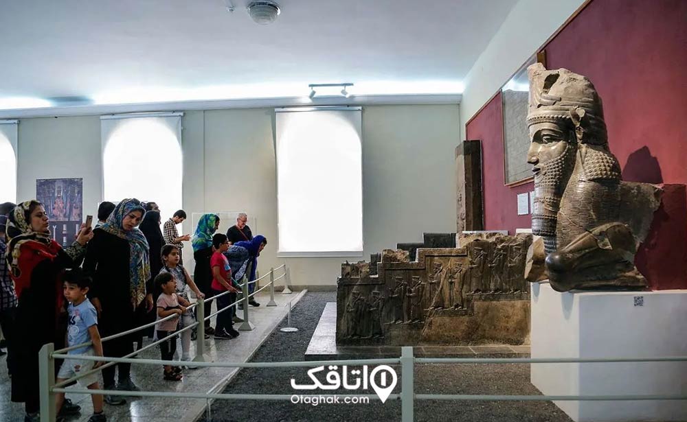 بهترین زمان بازدید آرام و بی‌دردسر از موزه ملی ایران، بهار و پاییز است.