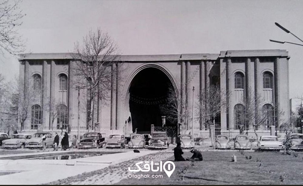 بنای اصلی موزه ملی ایران در سال ۱۳۱۶ افتتاح گشت.