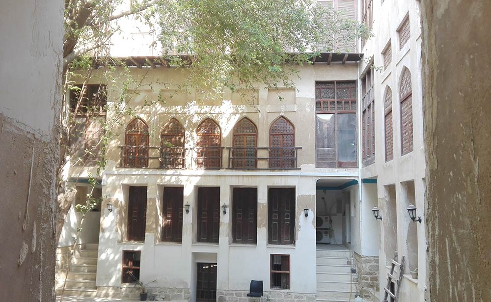 عمارت دهدشتی بوشهر